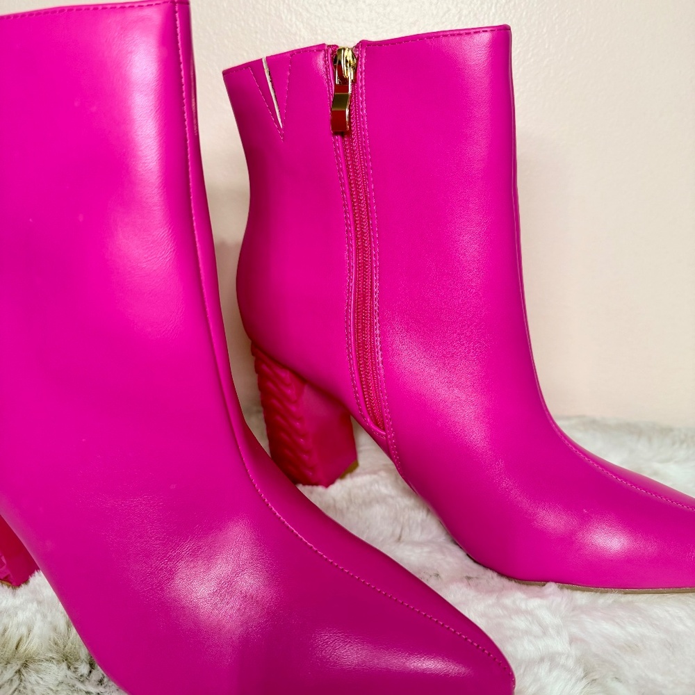 * Berness Hot Pink 3 1/2" Block Textured Pattern W/Pointed Toe Ankle Boot - Picture 3 of 8